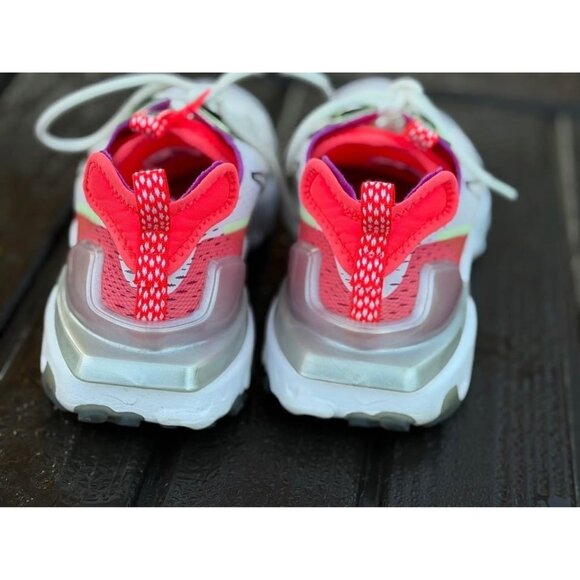 Nike react vision sneakers. Men’s 8.5 - Picture 8 of 8